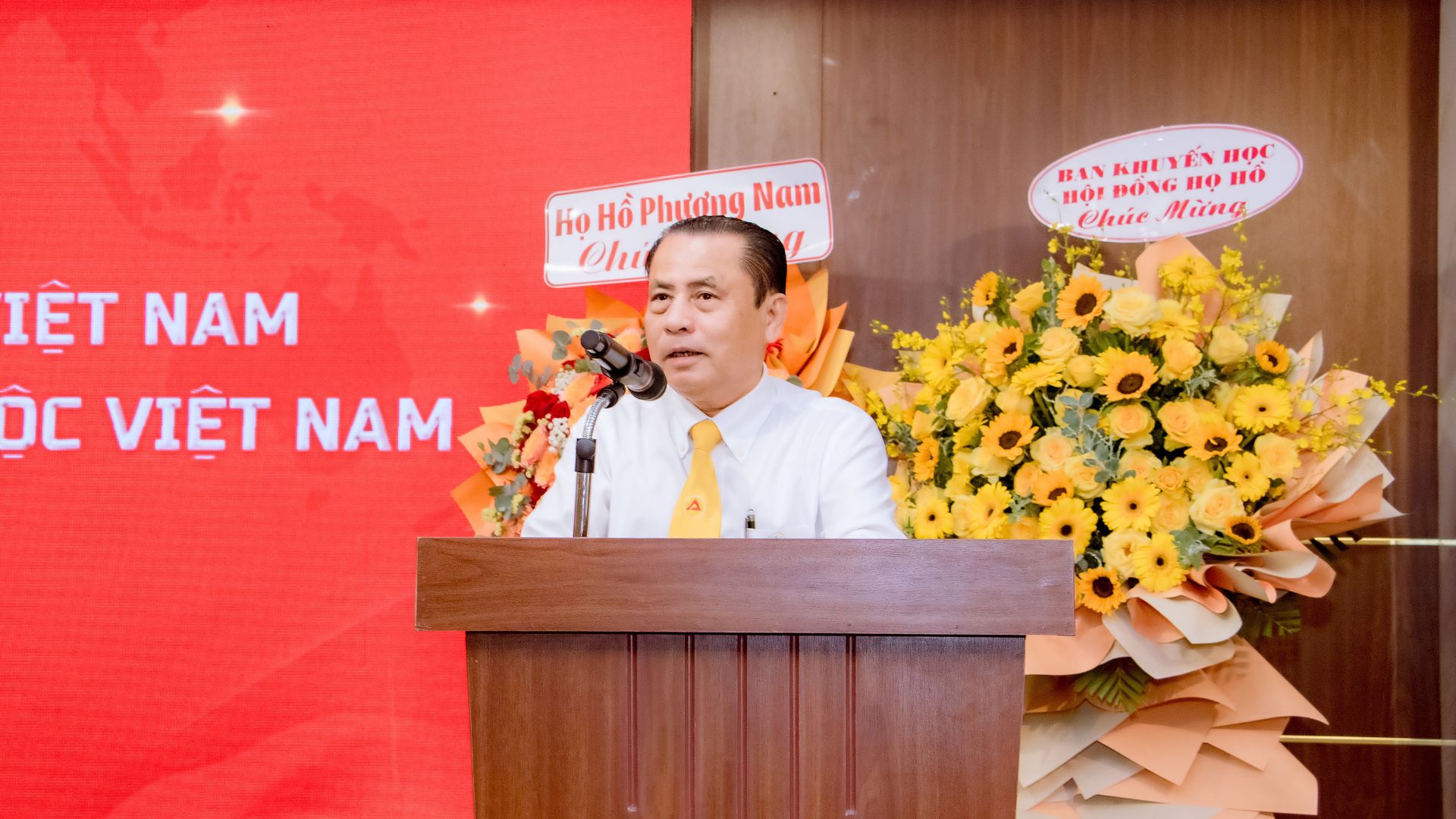 ong-ho-minh-chau-phat-bieu